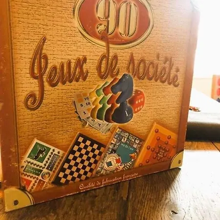 Famille Amis 12 Lits 16 Personnes Hébergement de vacances *